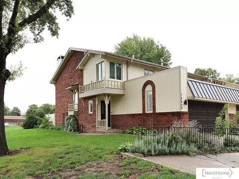 7540 South St, Lincoln, NE 68506