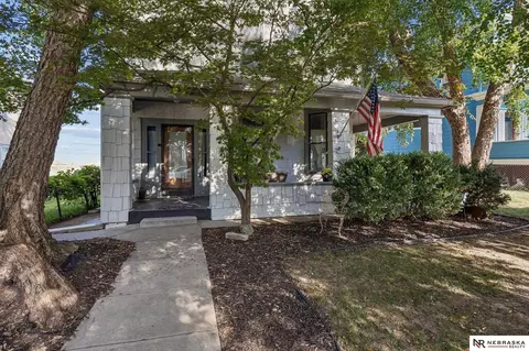 1019 S 30th Ave, Omaha, NE 68105