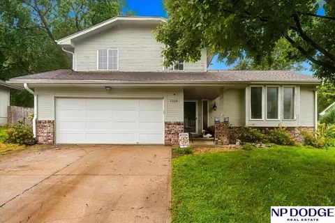 4929 Red Rock Ave, Omaha, NE 68157