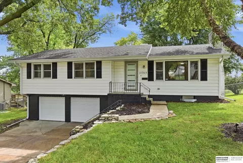 11315 Arbor St, Omaha, NE 68144