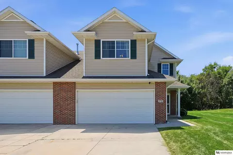1770 N 177th Plz, Omaha, NE 68118