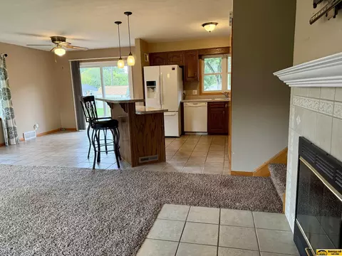 Living - 1500 S 4th Ave, Beatrice, NE 68310 photo 4 of 4