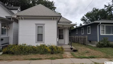1020 Peach St, Lincoln, NE 68502