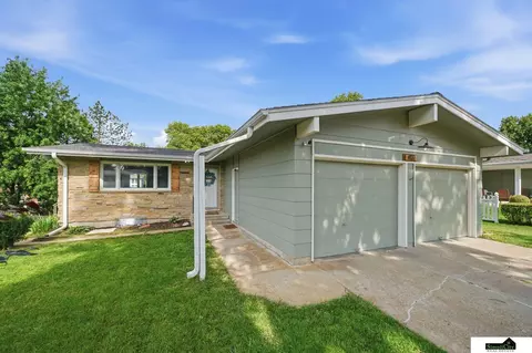 431 W Broadview Dr, Lincoln, NE 68505