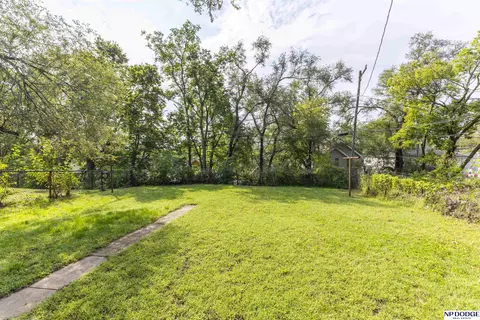 Exterior - 3341 Meredith Ave, Omaha, NE 68111 photo 7 of 8