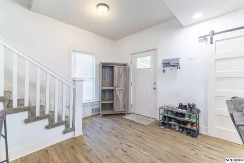 Entry Way - 3341 Meredith Ave, Omaha, NE 68111 photo 2 of 4