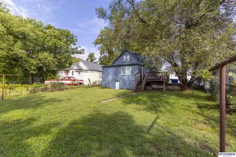 Exterior - 3341 Meredith Ave, Omaha, NE 68111 photo 6 of 8
