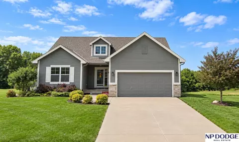 16 Boxelder St, Council Bluffs, IA 51503