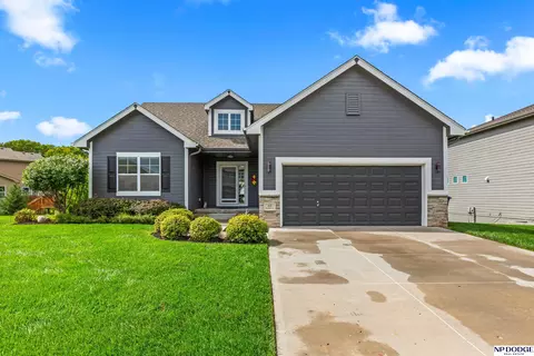16 Boxelder St, Council Bluffs, IA 51503