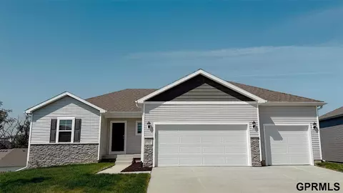 8115 S 200th St, Gretna, NE 68028