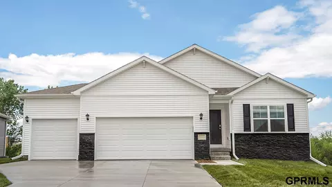 8119 S 200 St, Gretna, NE 68028