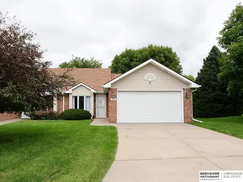 2232 Marigold Cir, Lincoln, NE 68521