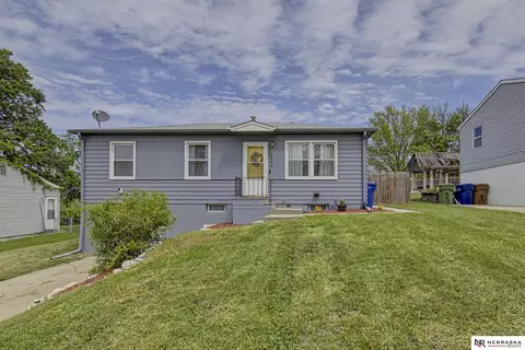 2206 Gertrude St, Bellevue, NE 68147