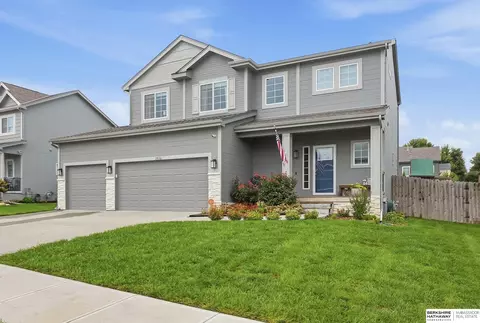 2016 Hummingbird Drive Dr, Bellevue, NE 68123