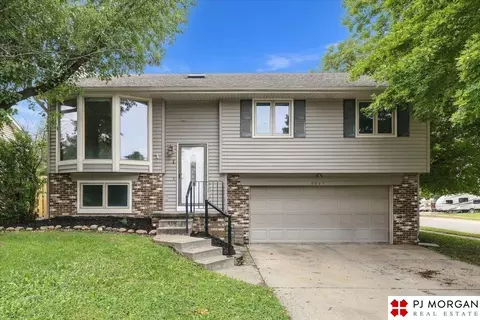 8035 Vernon Ave, Omaha, NE 68134