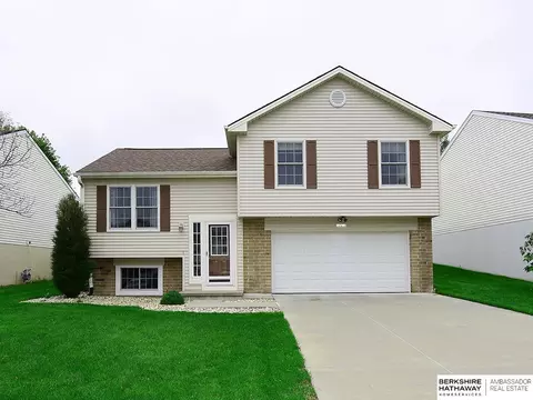 12917 Curtis Ave, Omaha, NE 68164