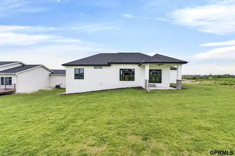 20102 S St, Omaha, NE 68135 photo 38