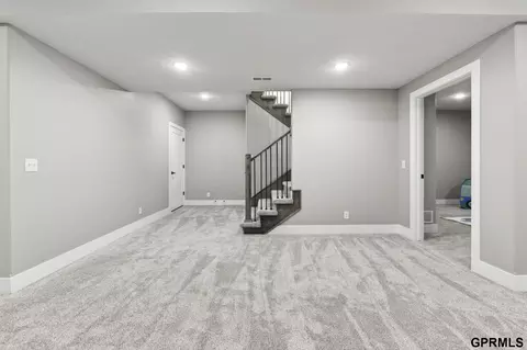 20102 S St, Omaha, NE 68135 photo 32