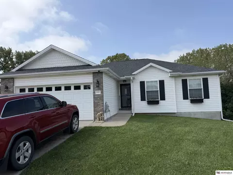 1849 NW Faesy Pl, Lincoln, NE 68528
