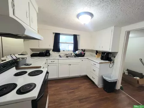 232 E 16th St, York, NE 68467 photo 4
