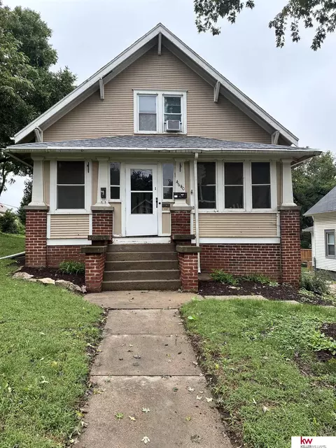 4640 Izard St, Omaha, NE 68132