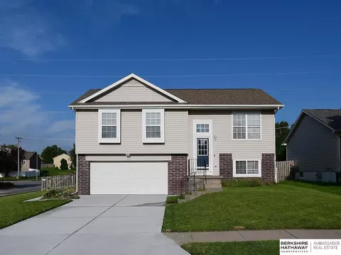 7232 S 179th St, Omaha, NE 68136