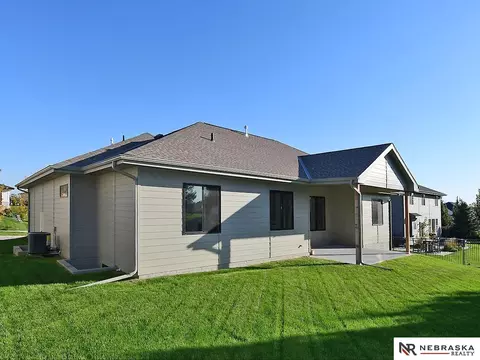 Exterior - 21007 E St, Elkhorn, NE 68022 photo 5 of 7