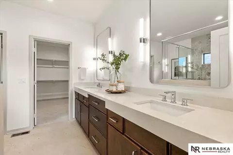 Bath - 21007 E St, Elkhorn, NE 68022 photo 1 of 7