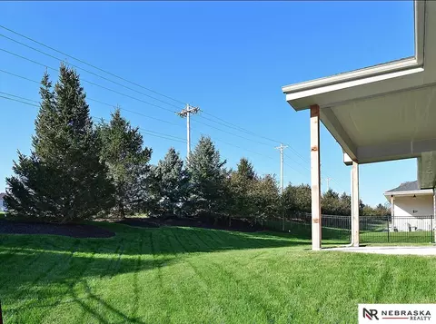 Exterior - 21007 E St, Elkhorn, NE 68022 photo 4 of 7