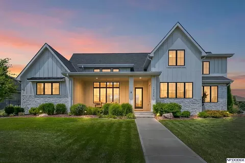 12350 Edward St, Papillion, NE 68046