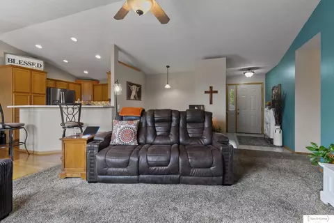 5948 S 81st St, Lincoln, NE 68516