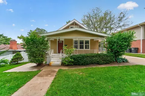 2010 N 56 St, Omaha, NE 68104