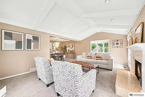 5171 S 150th Plz, Omaha, NE 68137