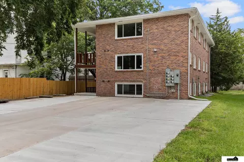 520 S 27 St, Lincoln, NE 68510