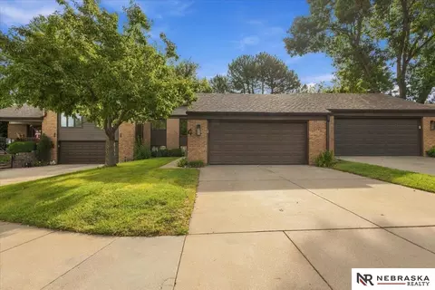 2628 Bishop Rd, Lincoln, NE 68502