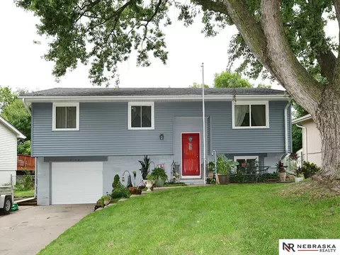 12004 N 157th St, Bennington, NE 68007