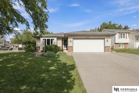 5340 NW 6th St, Lincoln, NE 68521