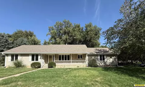 808 Arbor Dr, Nebraska City, NE 68410