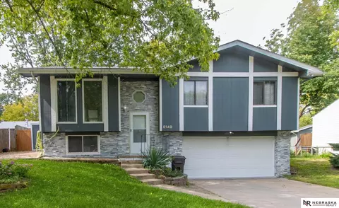 6149 NW 9th St, Lincoln, NE 68521
