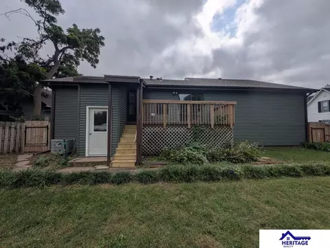 Exterior - 655 E 8th St, York, NE 68467 photo 13 of 13