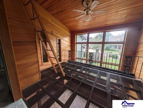 Exterior - 655 E 8th St, York, NE 68467 photo 5 of 13