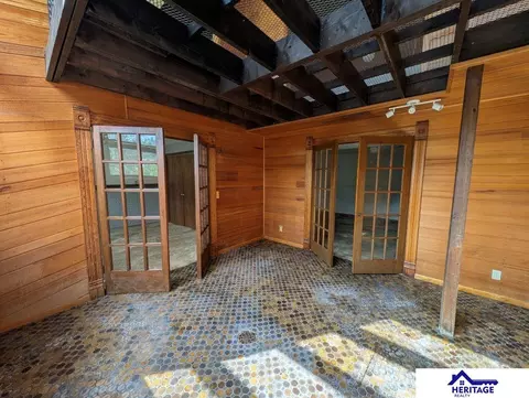 Exterior - 655 E 8th St, York, NE 68467 photo 7 of 13