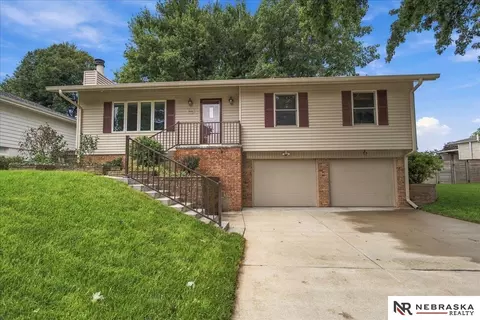 5062 S 160th Cir, Omaha, NE 68135