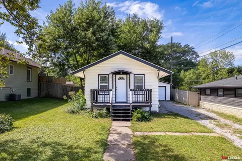 3341 S 42 St, Lincoln, NE 68506
