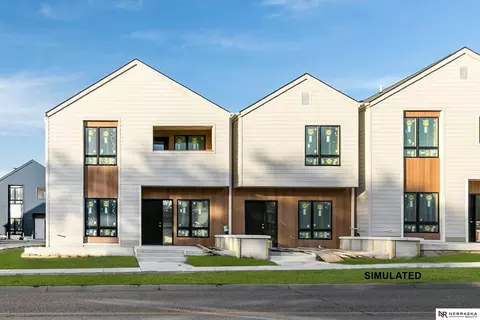 4610 Pioneers Blvd #15, Lincoln, NE 68506