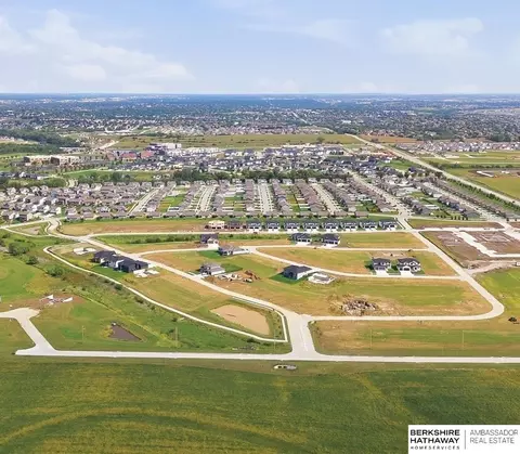 21427 Morning View Dr, Elkhorn, NE 68022