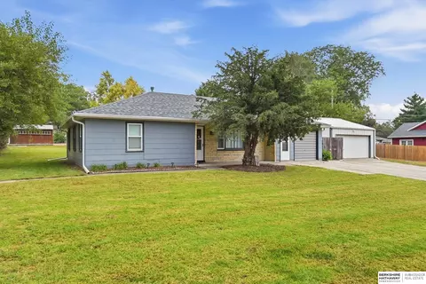 240 E St, Eagle, NE 68347 photo 3