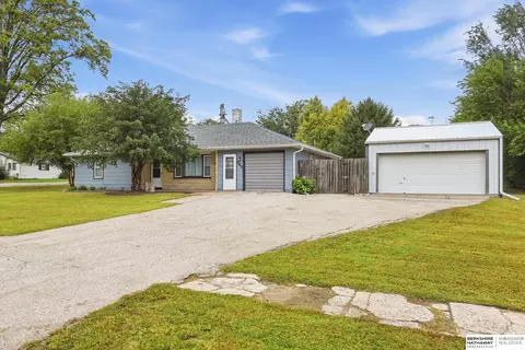240 E St, Eagle, NE 68347 photo 2