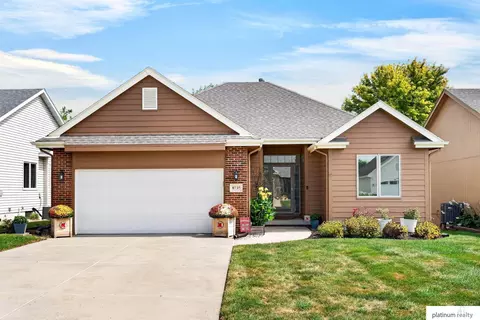 8735 S 99th St, La Vista, NE 68128