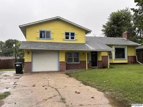 5220 Mary St, Omaha, NE 68152